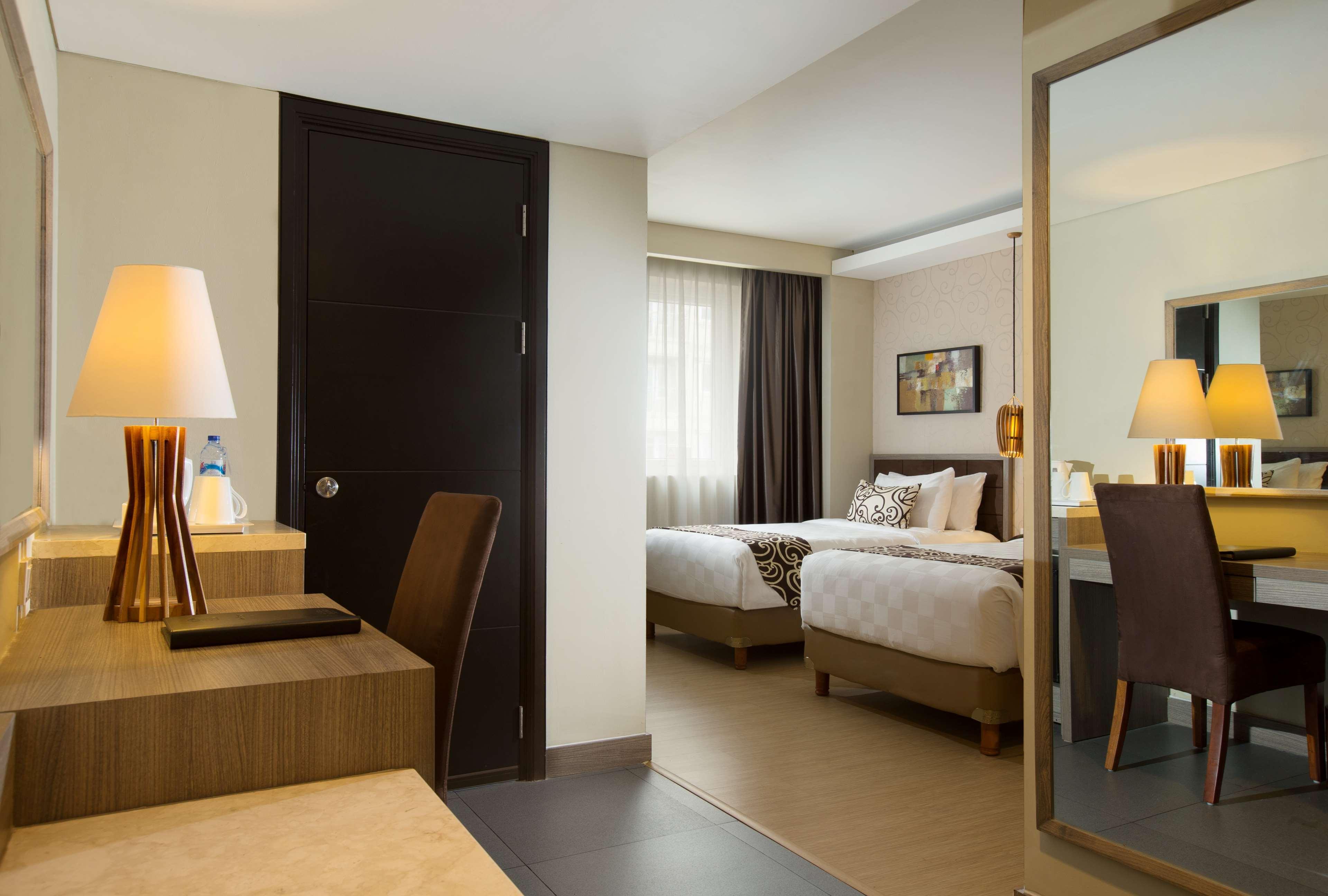 Best Western Plus Kemayoran Hotel Jakarta Exterior foto