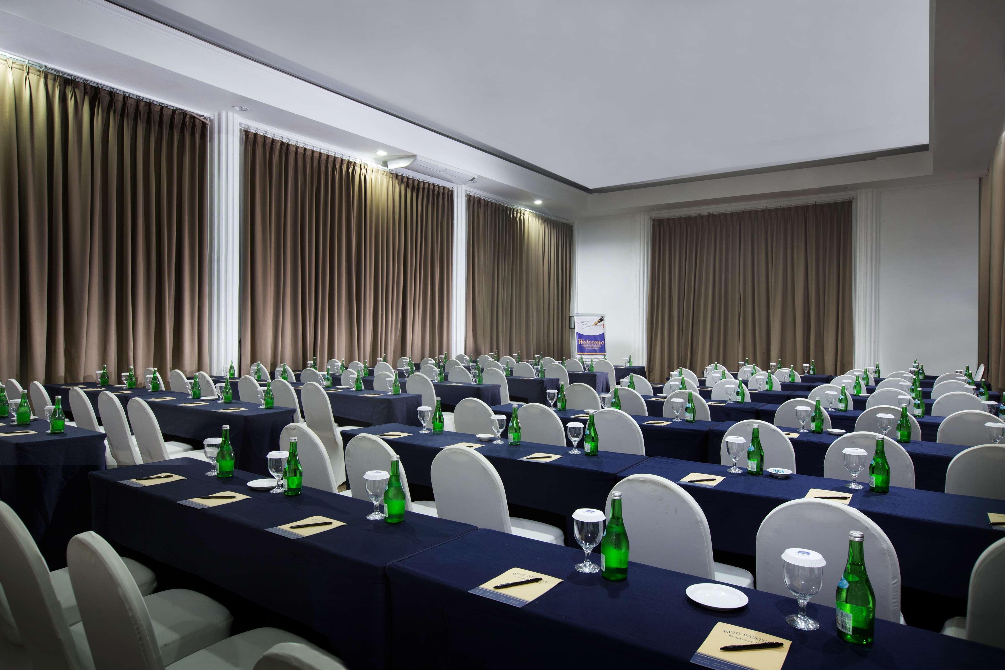 Best Western Plus Kemayoran Hotel Jakarta Exterior foto