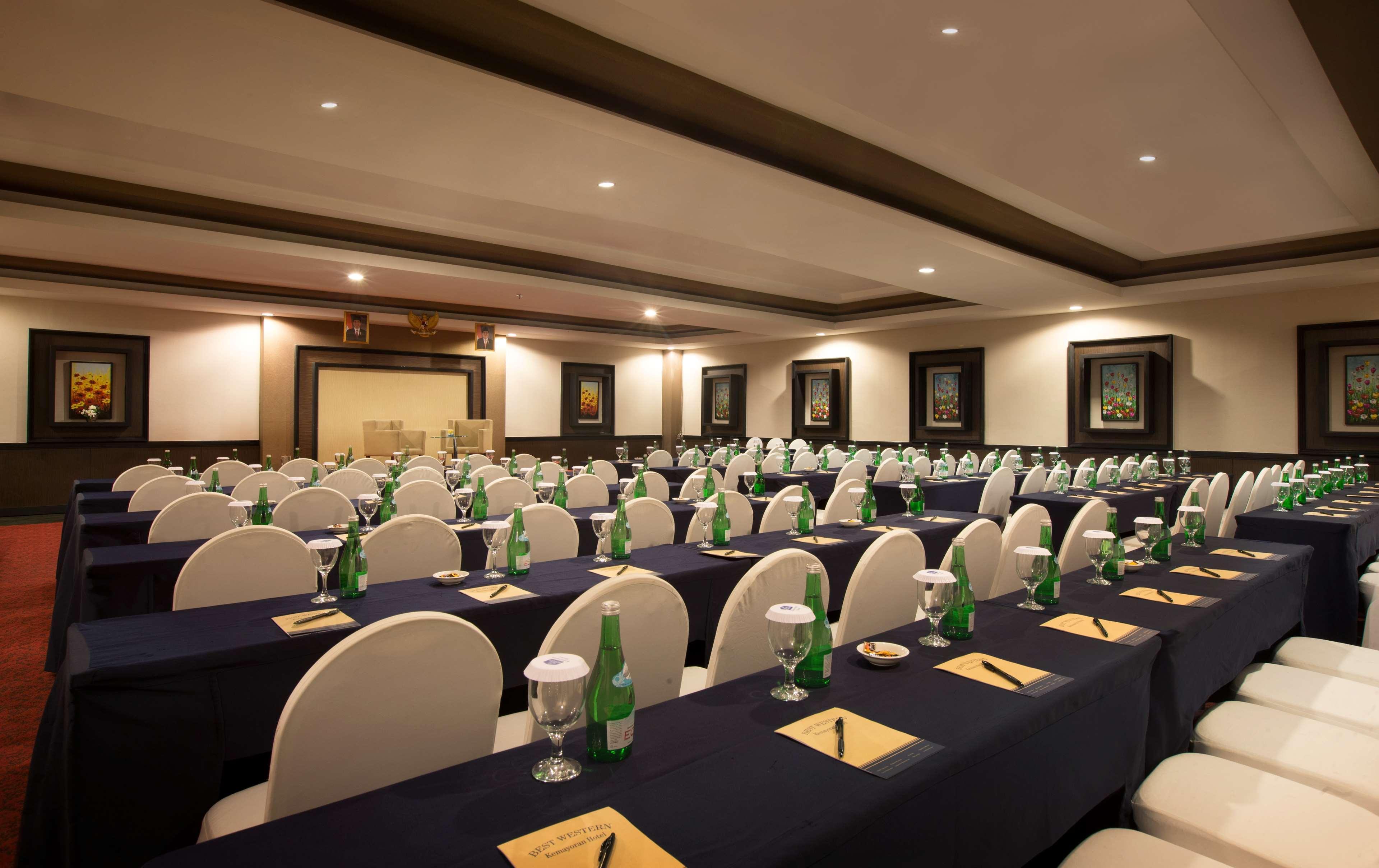Best Western Plus Kemayoran Hotel Jakarta Exterior foto