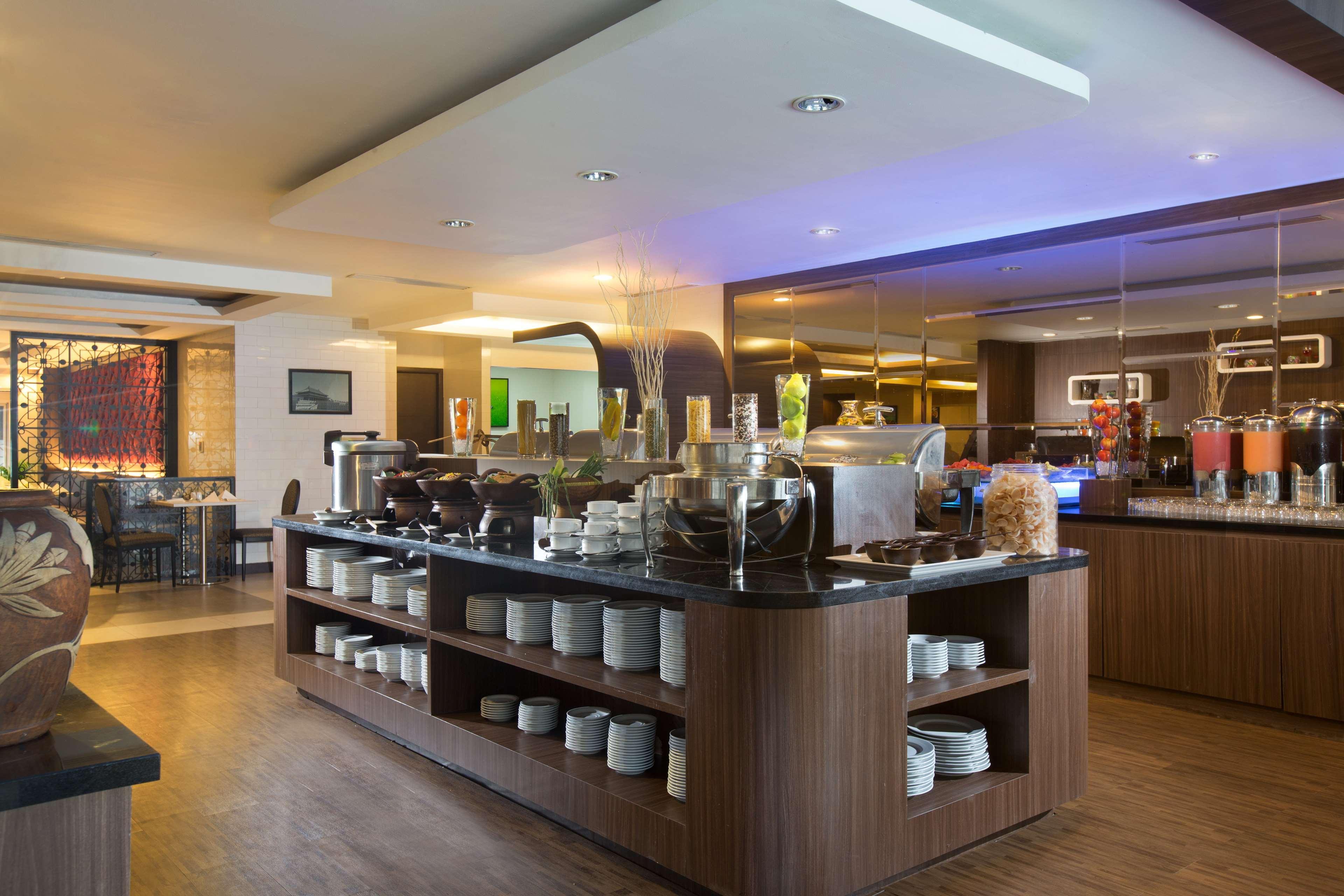 Best Western Plus Kemayoran Hotel Jakarta Exterior foto