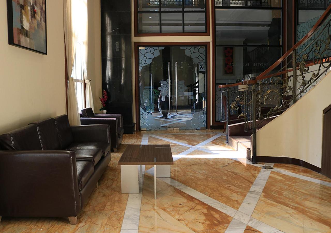 Best Western Plus Kemayoran Hotel Jakarta Exterior foto